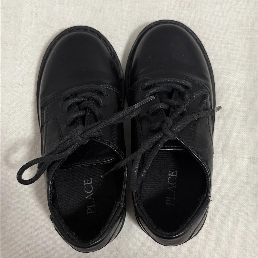 Children’s Place Toddler Boy Lace up Dress Shoes Black size 11